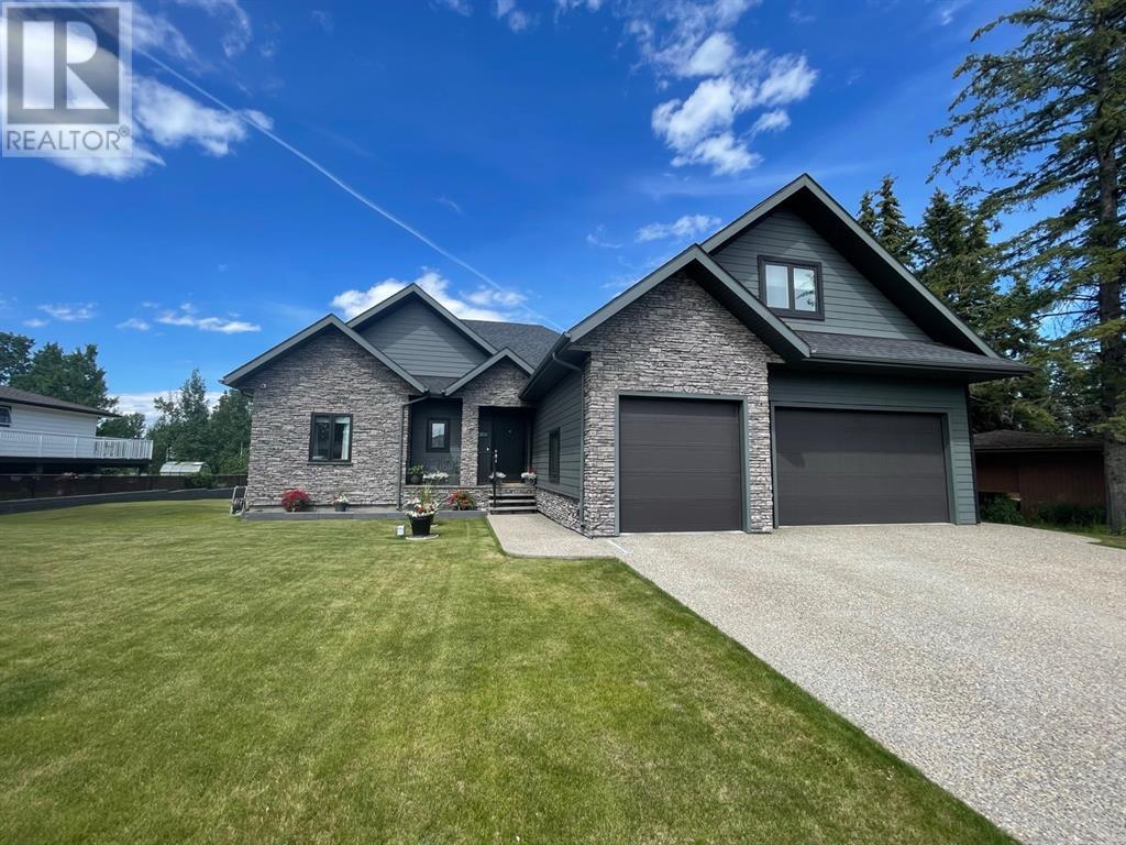 4714 Sakwatamau Drive, whitecourt, Alberta