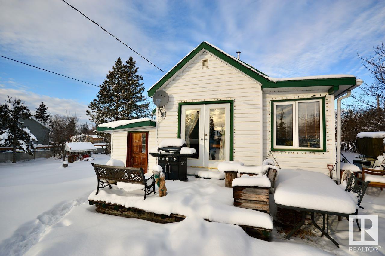 5103 49 AV, entwistle, Alberta