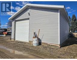 5019 52 Avenue, eckville, Alberta