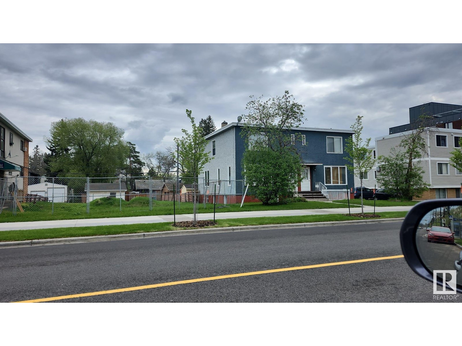 11221, 11227 124 ST NW NW, edmonton, Alberta