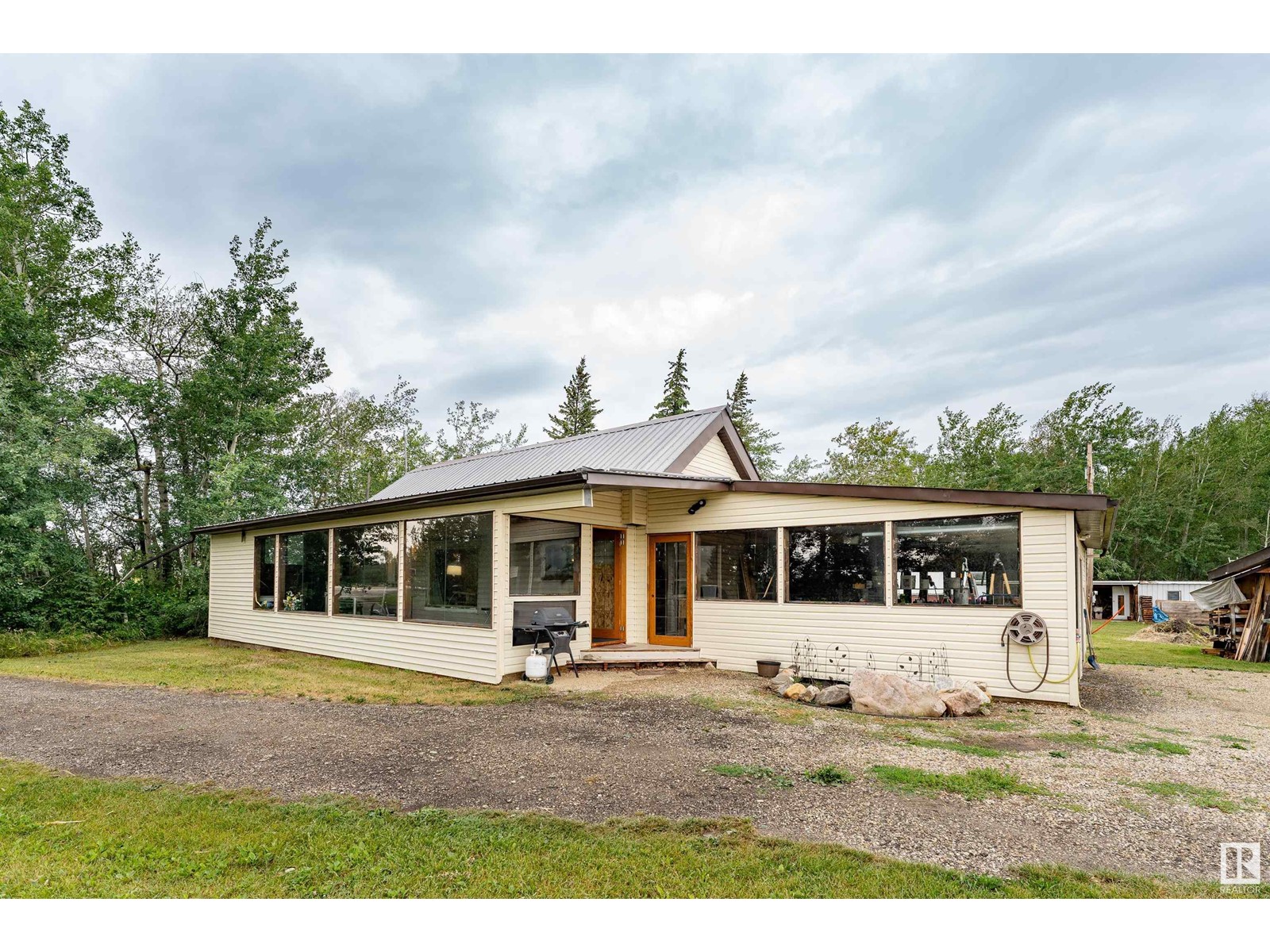 55221 HWY 777, rural lac ste. anne county, Alberta