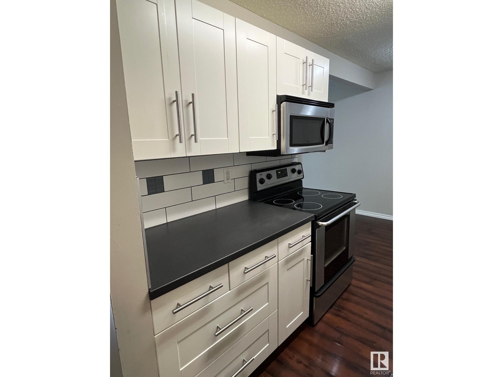 #207 10305 116 street NW NW, edmonton, Alberta