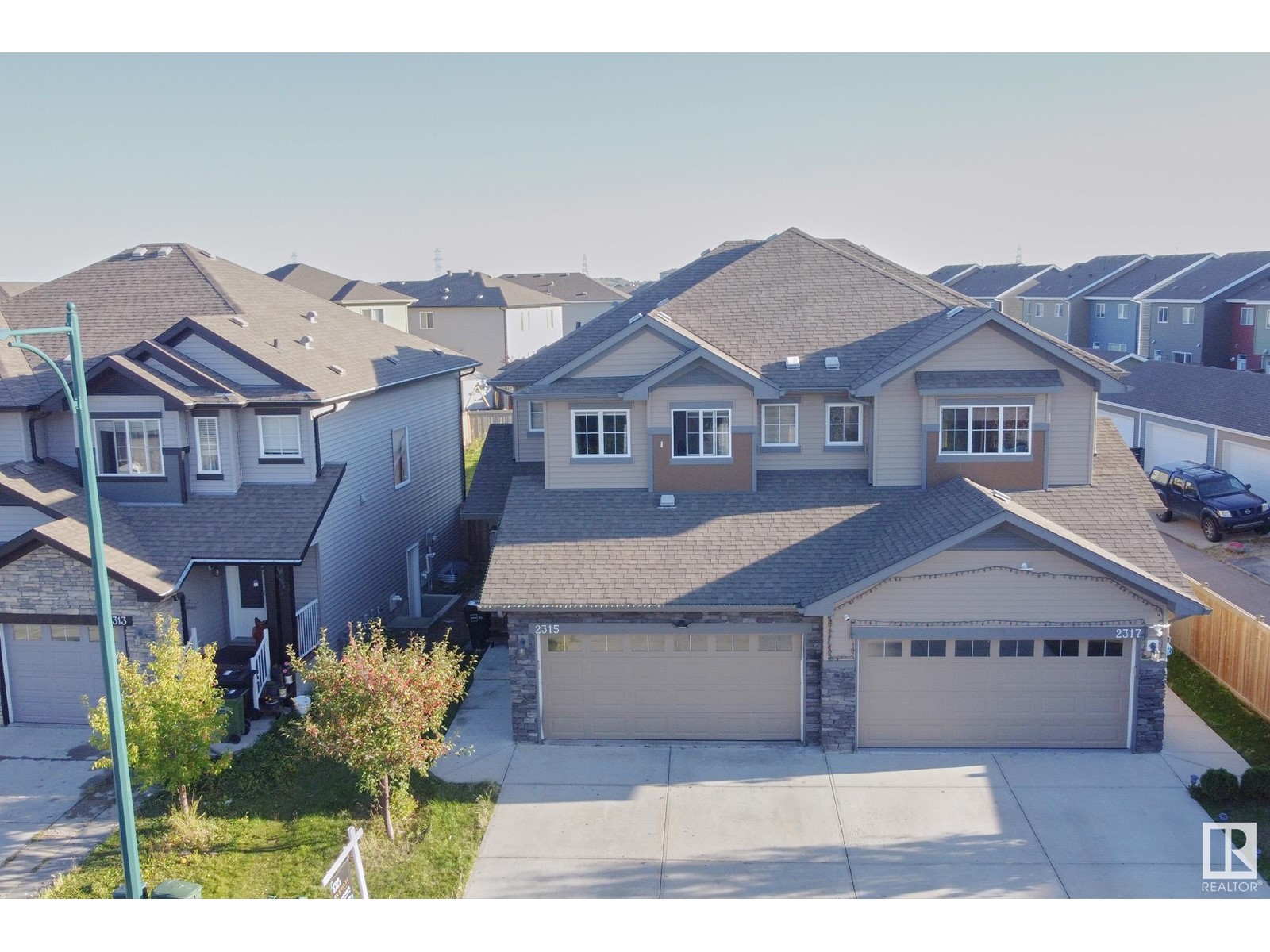 2315 22 AV NW, edmonton, Alberta