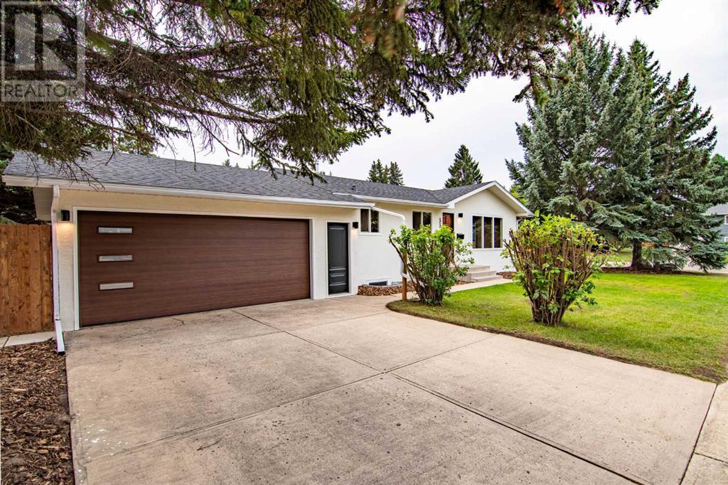 33 Munro Crescent, red deer, Alberta