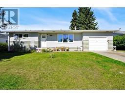 4608 50 Avenue, bentley, Alberta