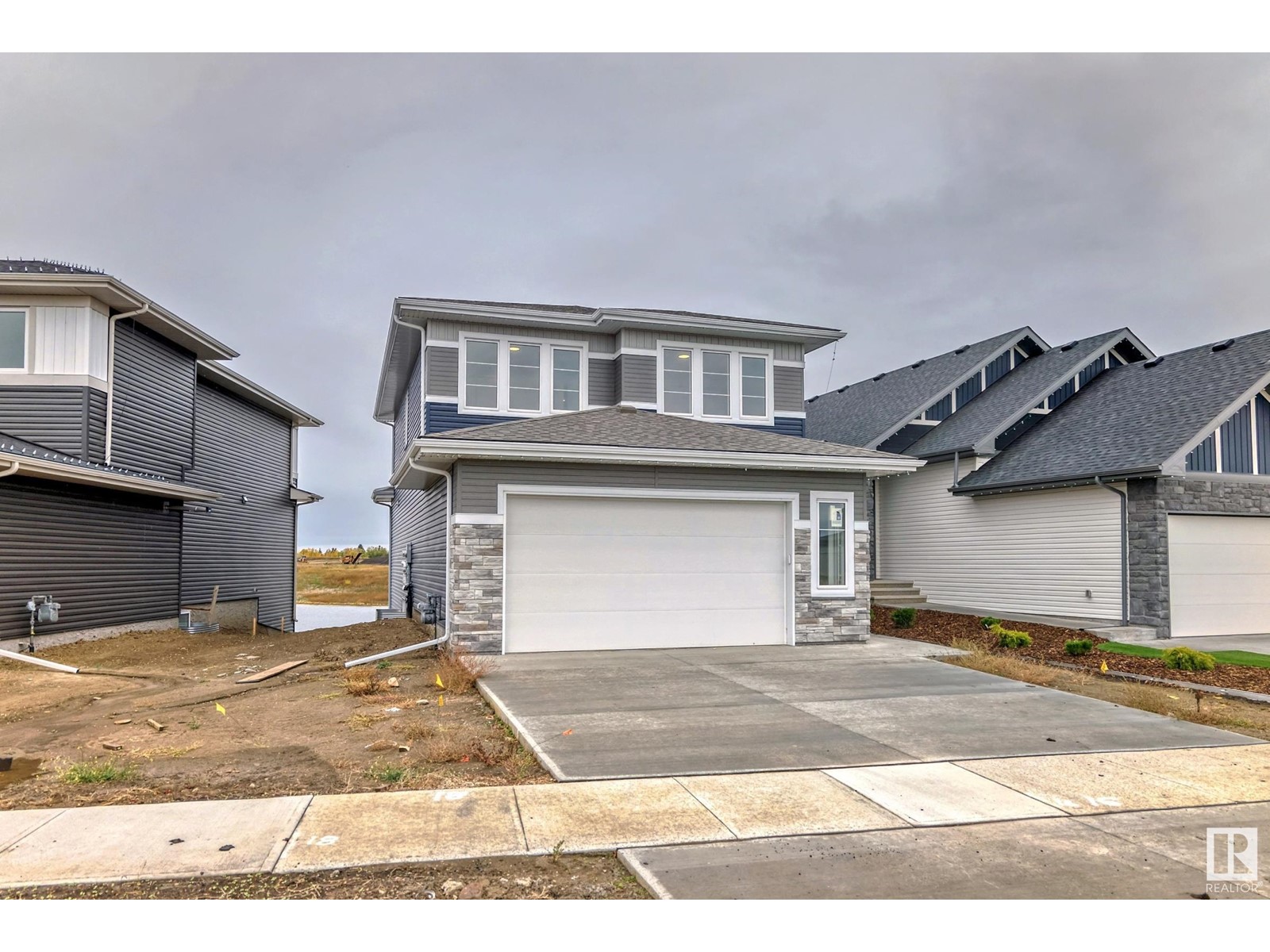 10226 92A AV, morinville, Alberta