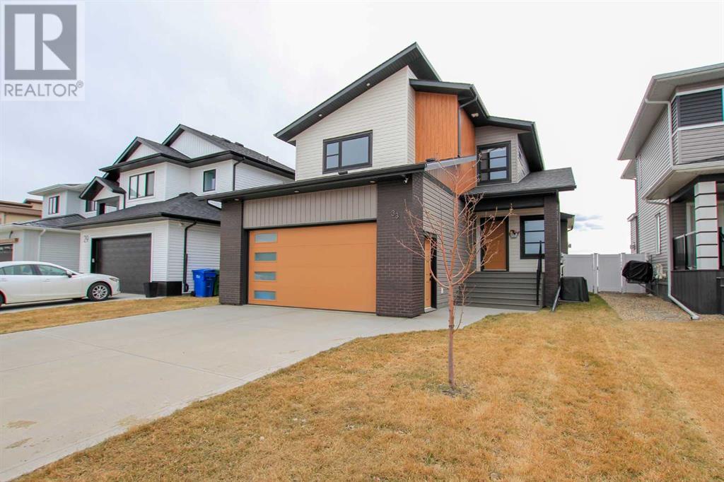 33 Larratt Close, red deer, Alberta