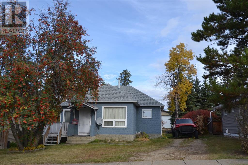 4822 51 Avenue, bentley, Alberta