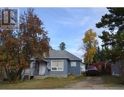 4822 51 Avenue, bentley, Alberta