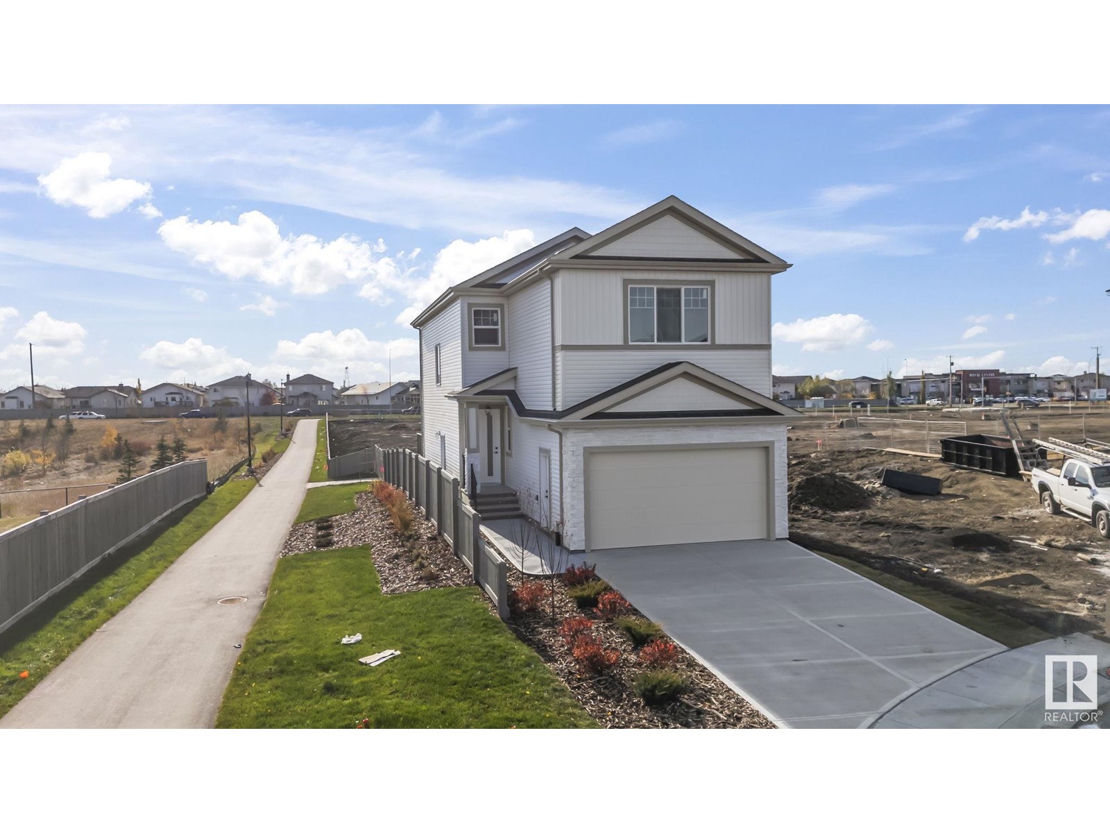 6803 169 AV NW, edmonton, Alberta