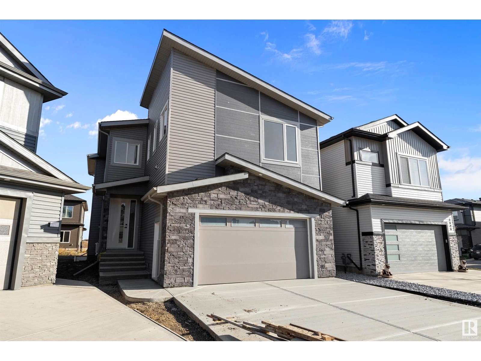 6844 171 AV NW, edmonton, Alberta