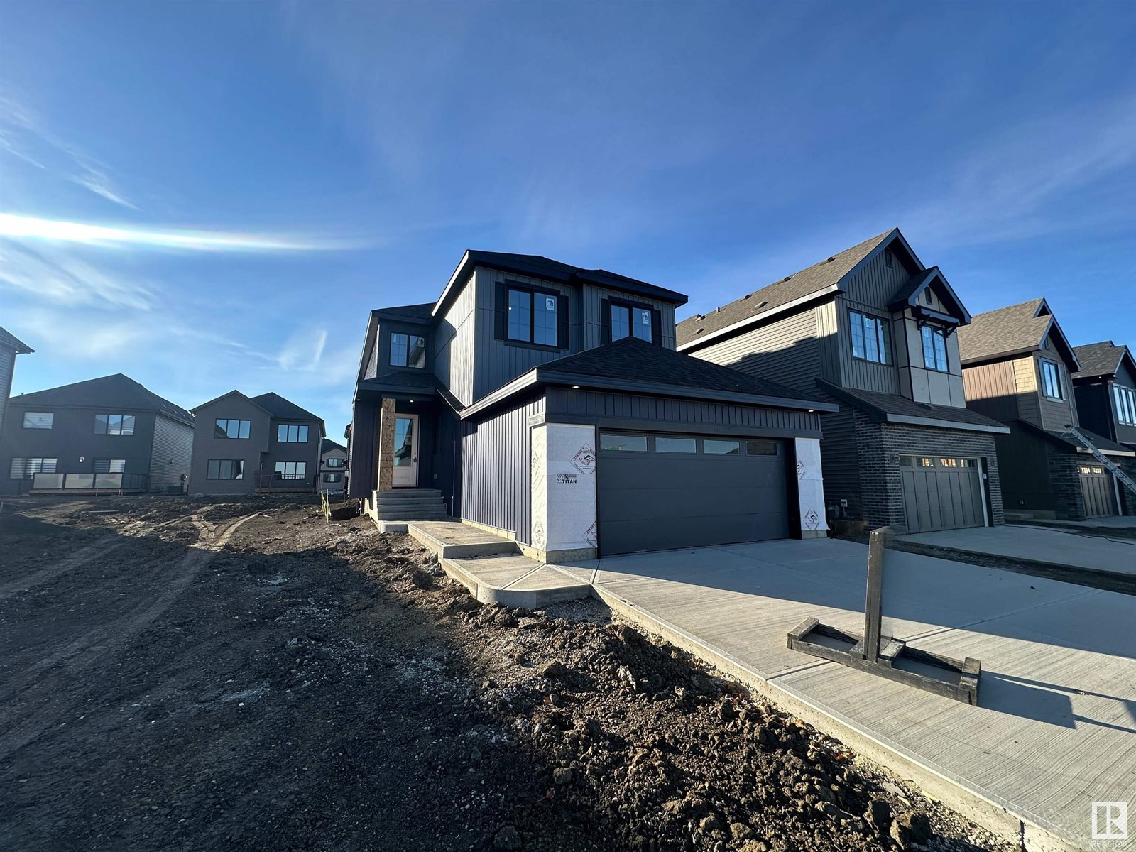 29 Cannes CV, st. albert, Alberta