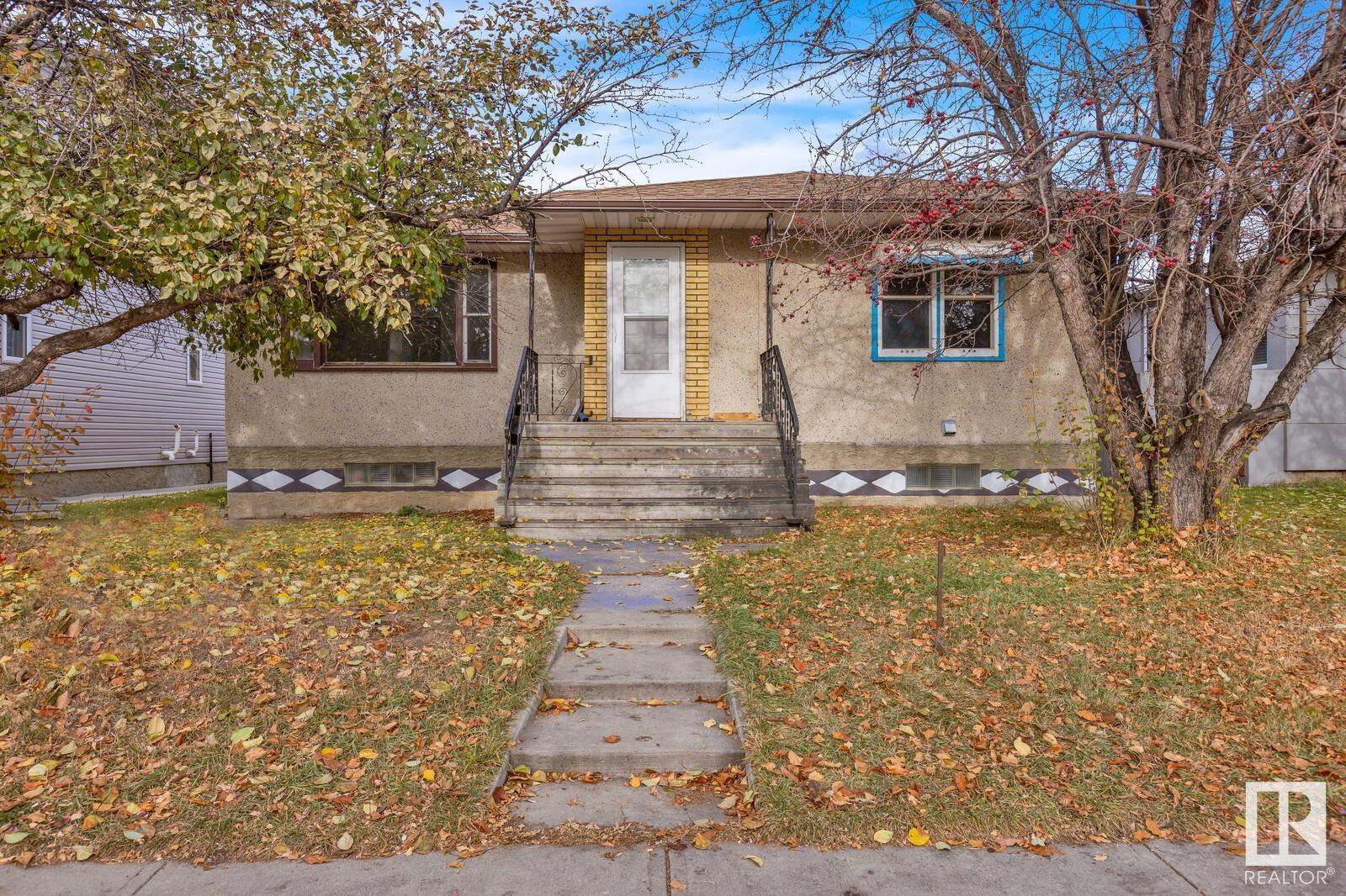 7936 82 AV NW, edmonton, Alberta