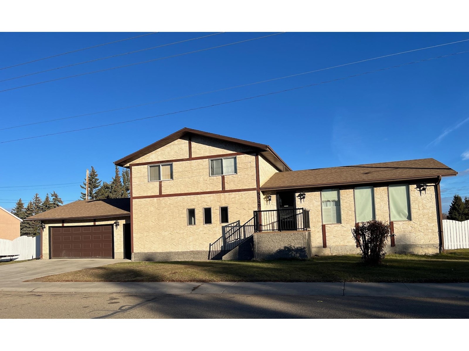 5342 45 AV, vegreville, Alberta