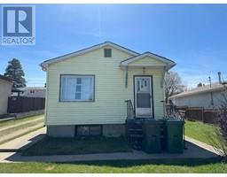 5013 44 Avenue, ponoka, Alberta