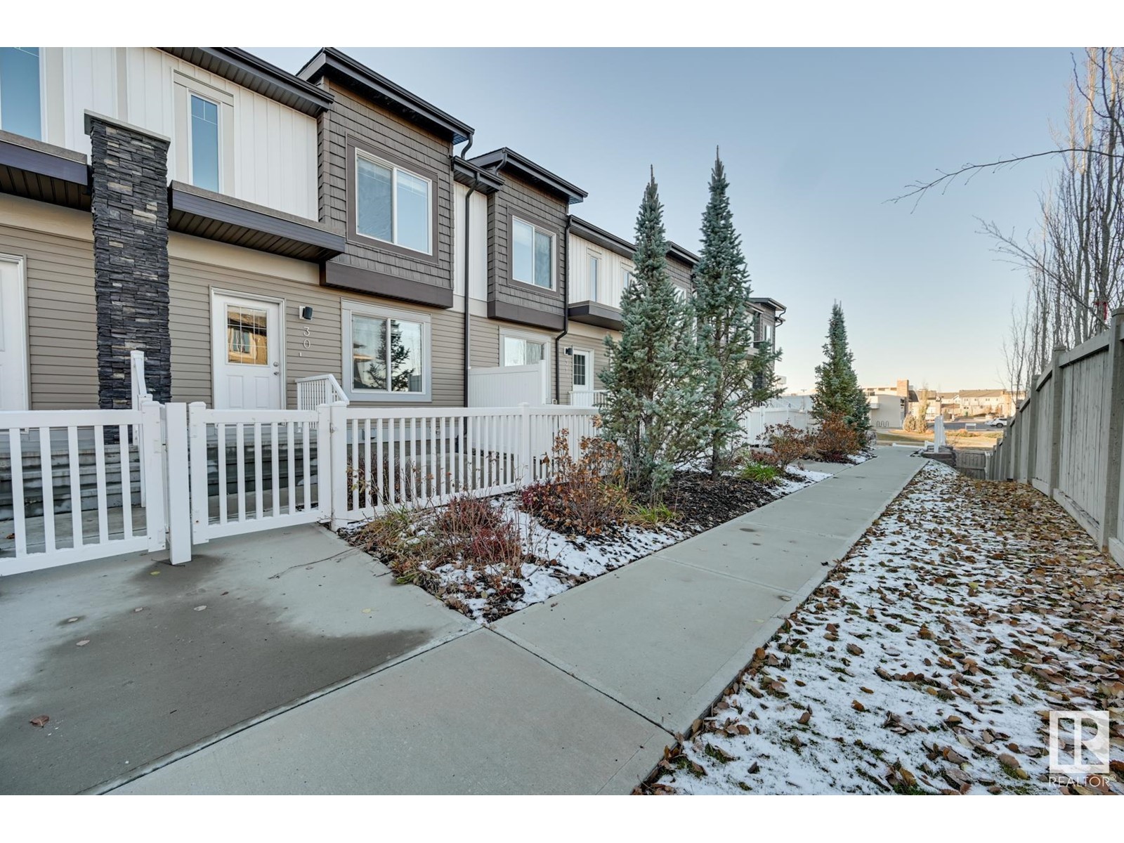 #30 2215 24 ST NW, edmonton, Alberta