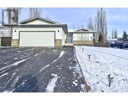 4702 52 Avenue, clive, Alberta